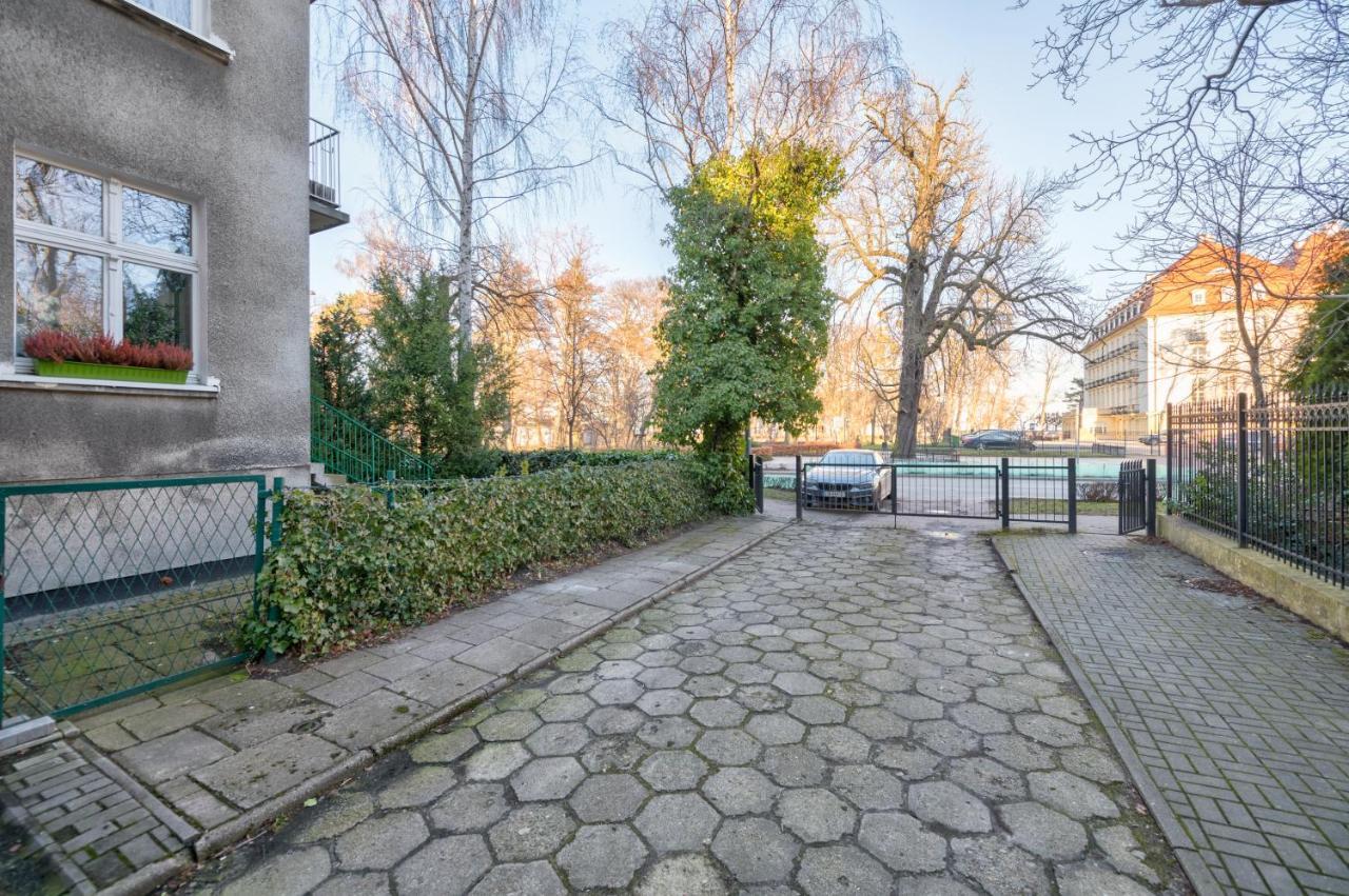 Apartment Dom & House - Kamienica Sopocka 150 Metrow Od Plazy *